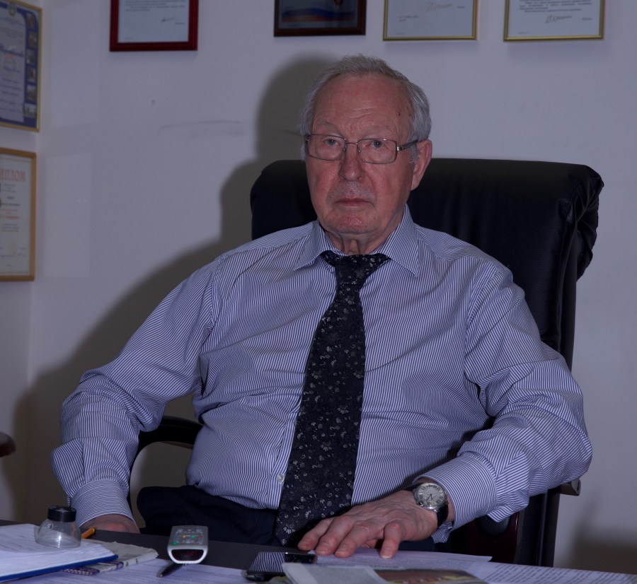 (с) Константин Петров