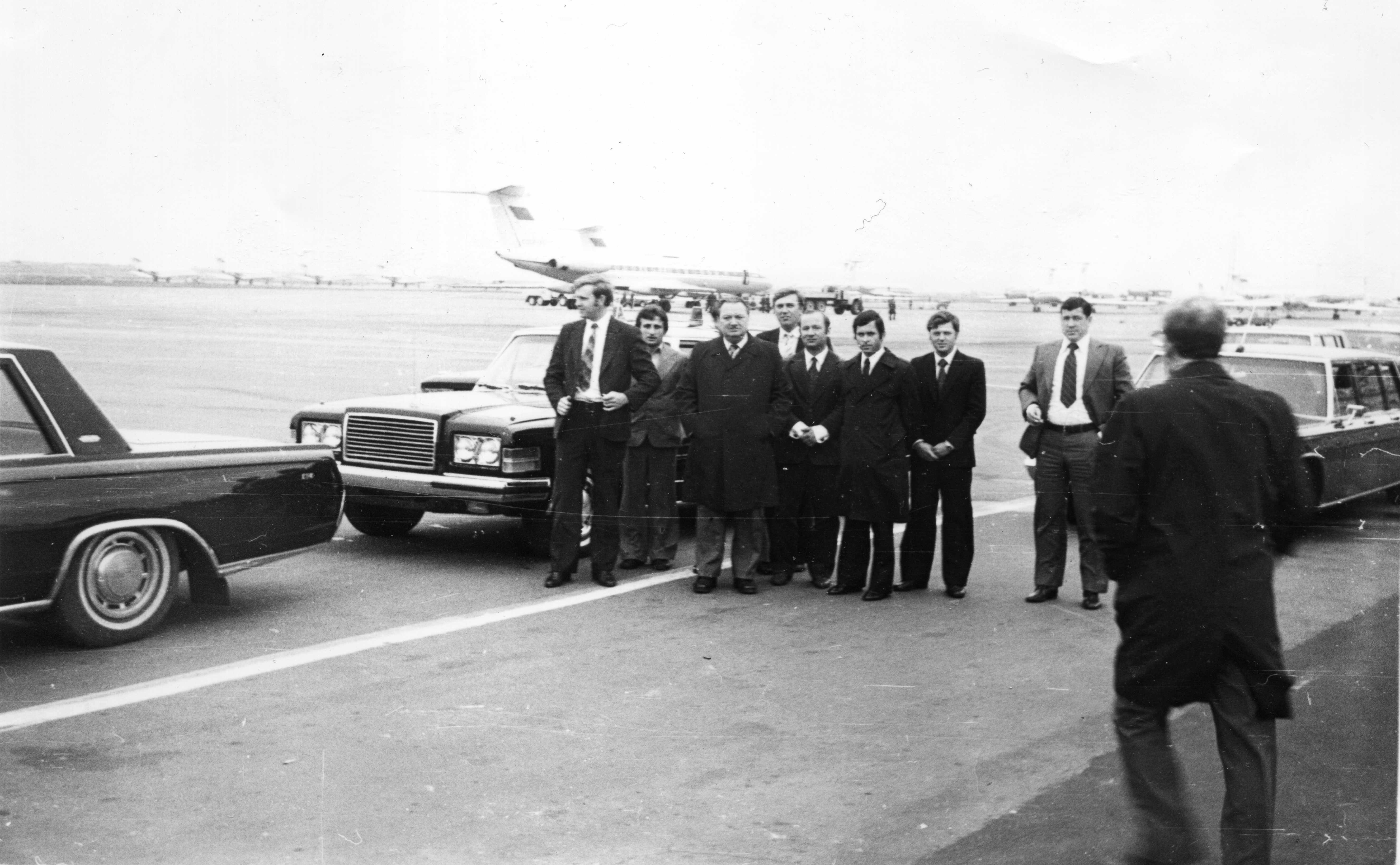 Встреча в Тбилисском аэропорту Л. Брежнева, прибывшего на 60-летие Грузинской ССР, 21 мая 1981 г. © Фото из личного архива В.В. Тупицына