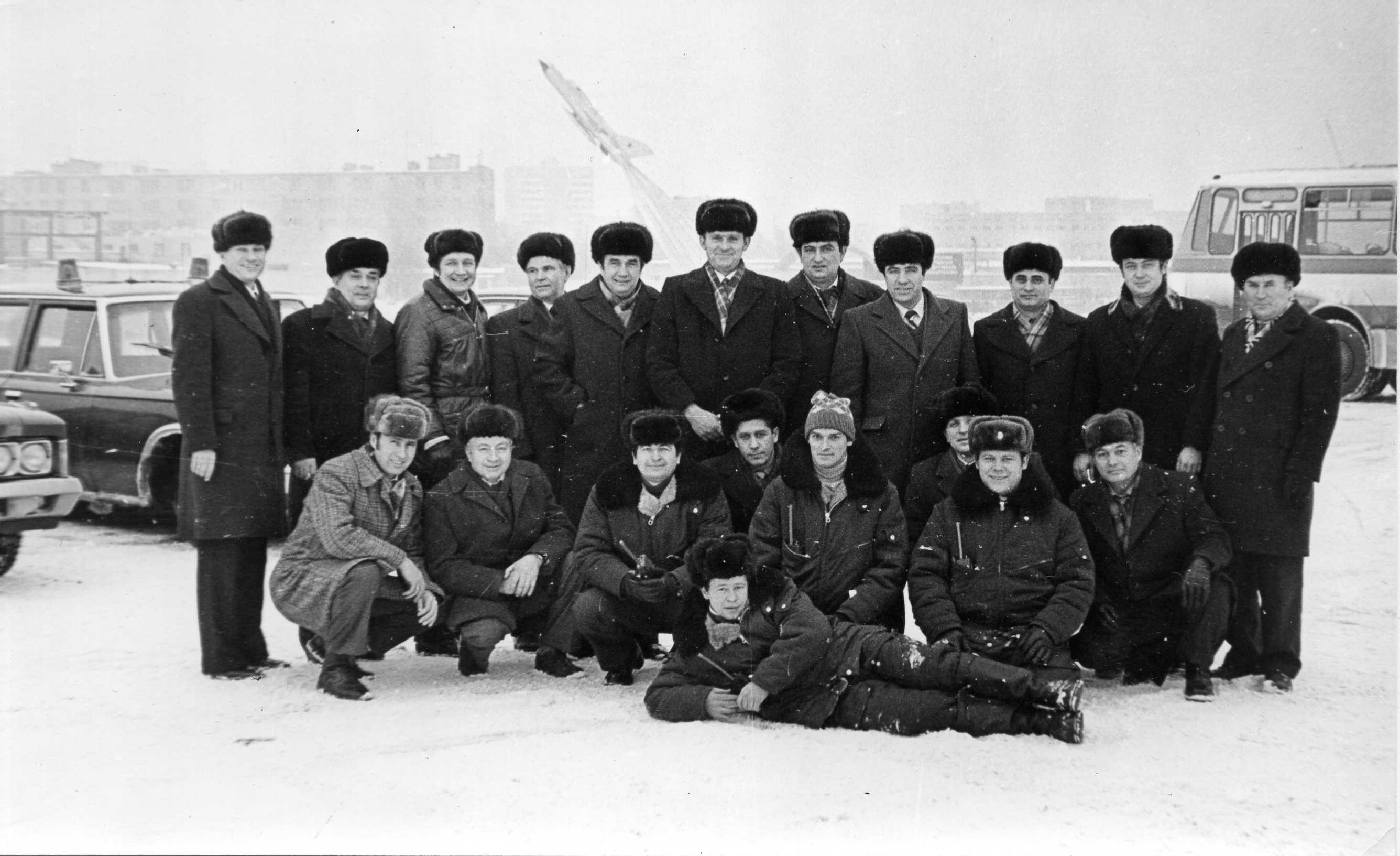 Кремлевские водители в любую погоду отрабатывали свои учебные программы на Ходынском поле. 1980-е © Фото из личного архива В.В. Тупицына