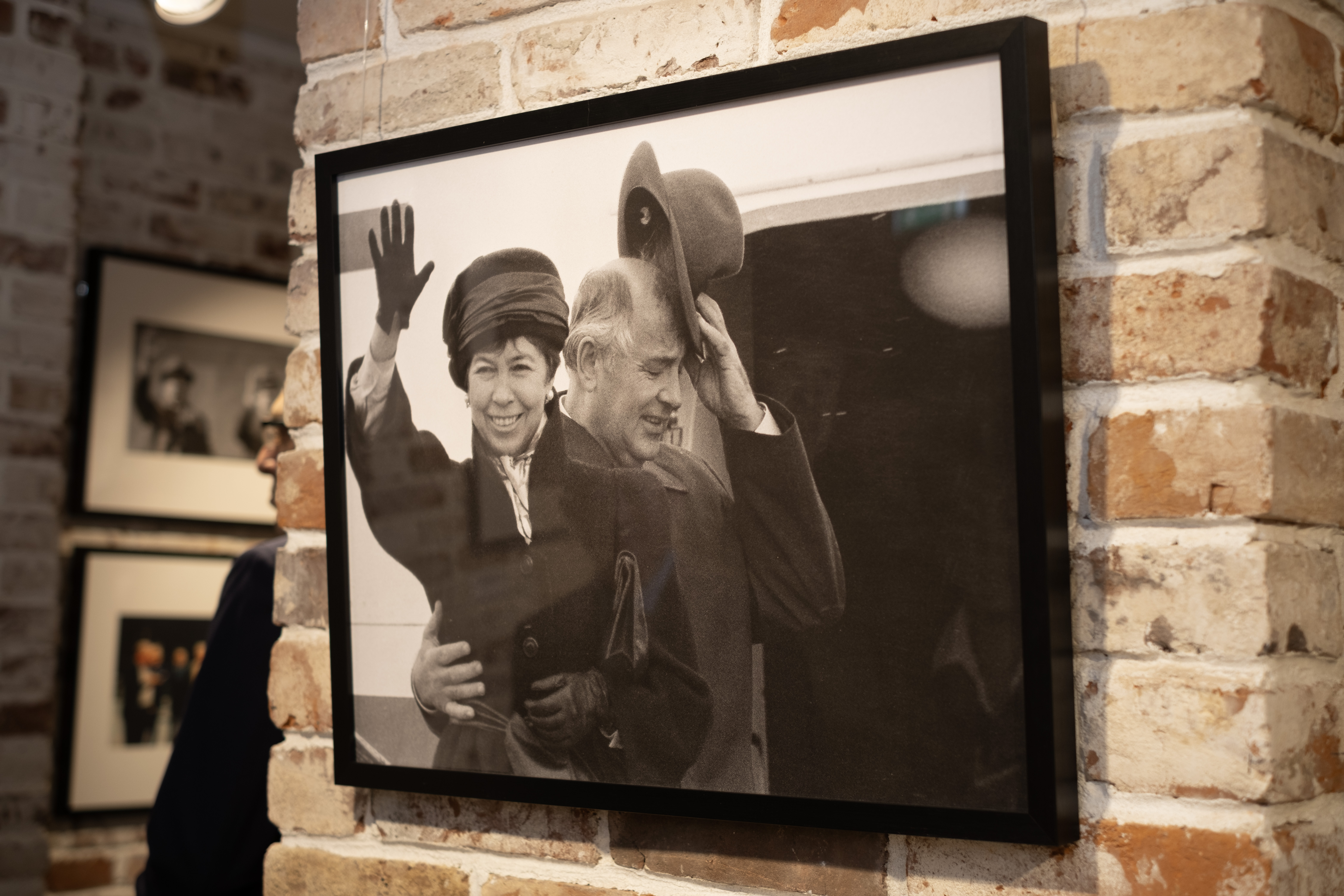 На открытии фотовыставки «Два президента» в Ельцин-центре в Москве. 1 февраля 2026 г. © Фото: Дмитрий Волин/Кремлевский холм