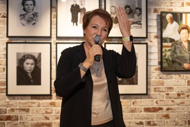 Татьяна Юмашева на открытии фотовыставки "Два президента" в Ельцин-центре в Москве. 1 февраля 2026 г. © Фото: Дмитрий Волин, Кремлевский холм