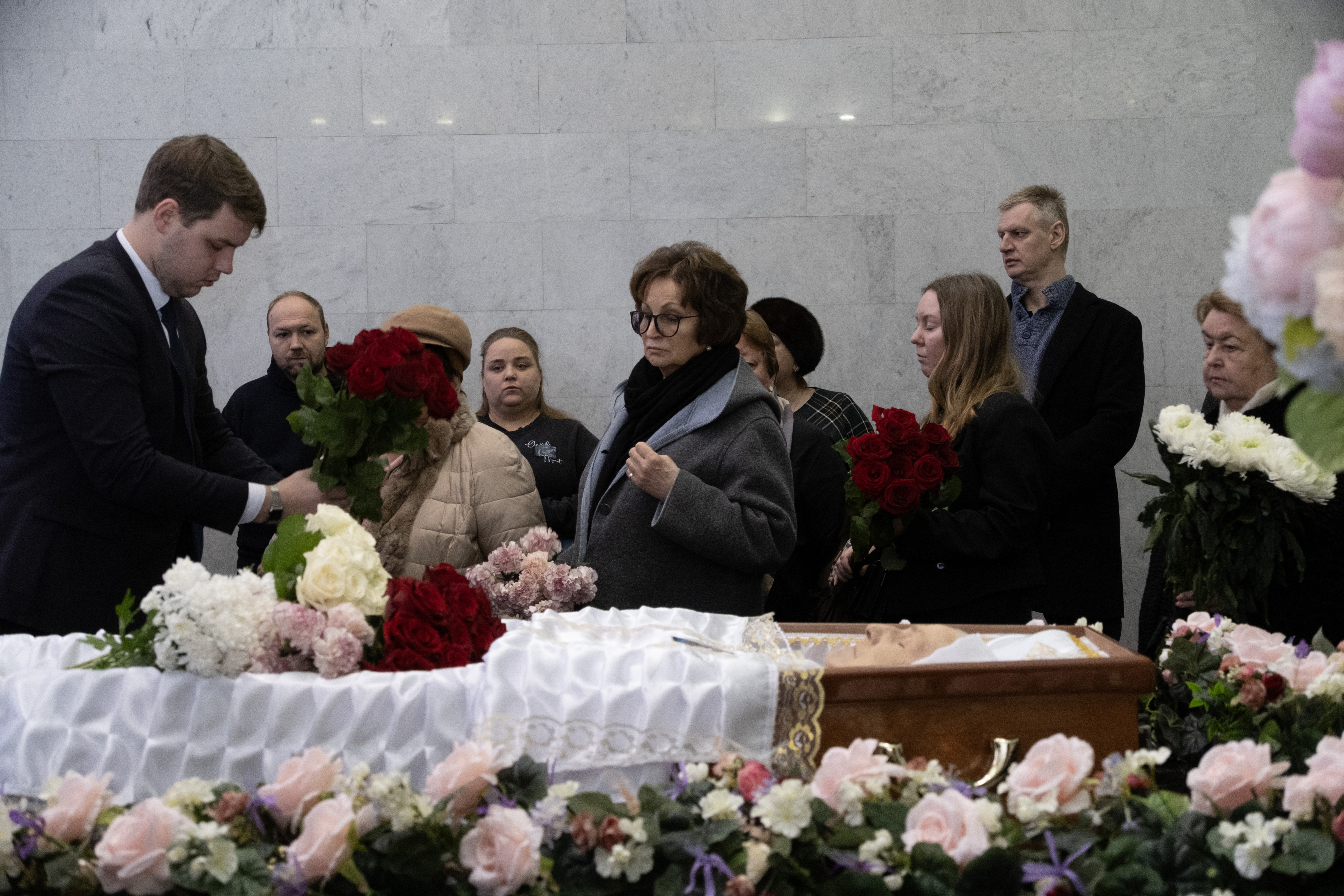 Прощание с председателем Центрального Совета Всесоюзной пионерской организации им. В.И. Ленина при ЦК ВЛКСМ (1971-1984), депутатом Госдумы 1-го созыва (1993-1995) Алевтиной Федуловой в малом ритуальном зале ЦКБ в Москве. 9 февраля 2026 г. Федулова скончавшейся 5 февраля на 86-м году жизни. © Фото: Дмитрий Волин/Кремлевский холм