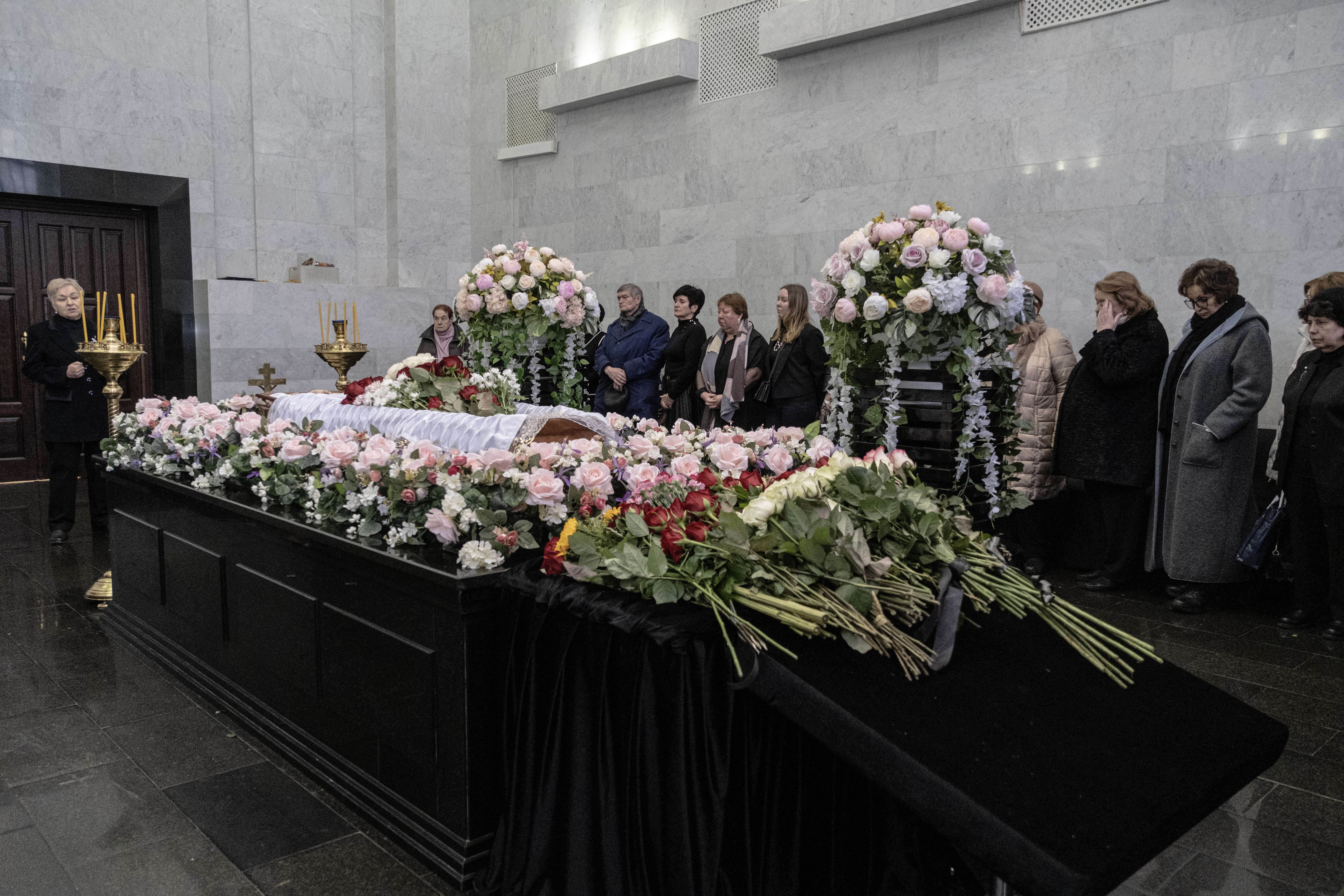 Прощание с председателем Центрального Совета Всесоюзной пионерской организации им. В.И. Ленина при ЦК ВЛКСМ (1971-1984), депутатом Госдумы 1-го созыва (1993-1995) Алевтиной Федуловой в малом ритуальном зале ЦКБ в Москве. 9 февраля 2026 г. Федулова скончавшейся 5 февраля на 86-м году жизни. © Фото: Дмитрий Волин/Кремлевский холм