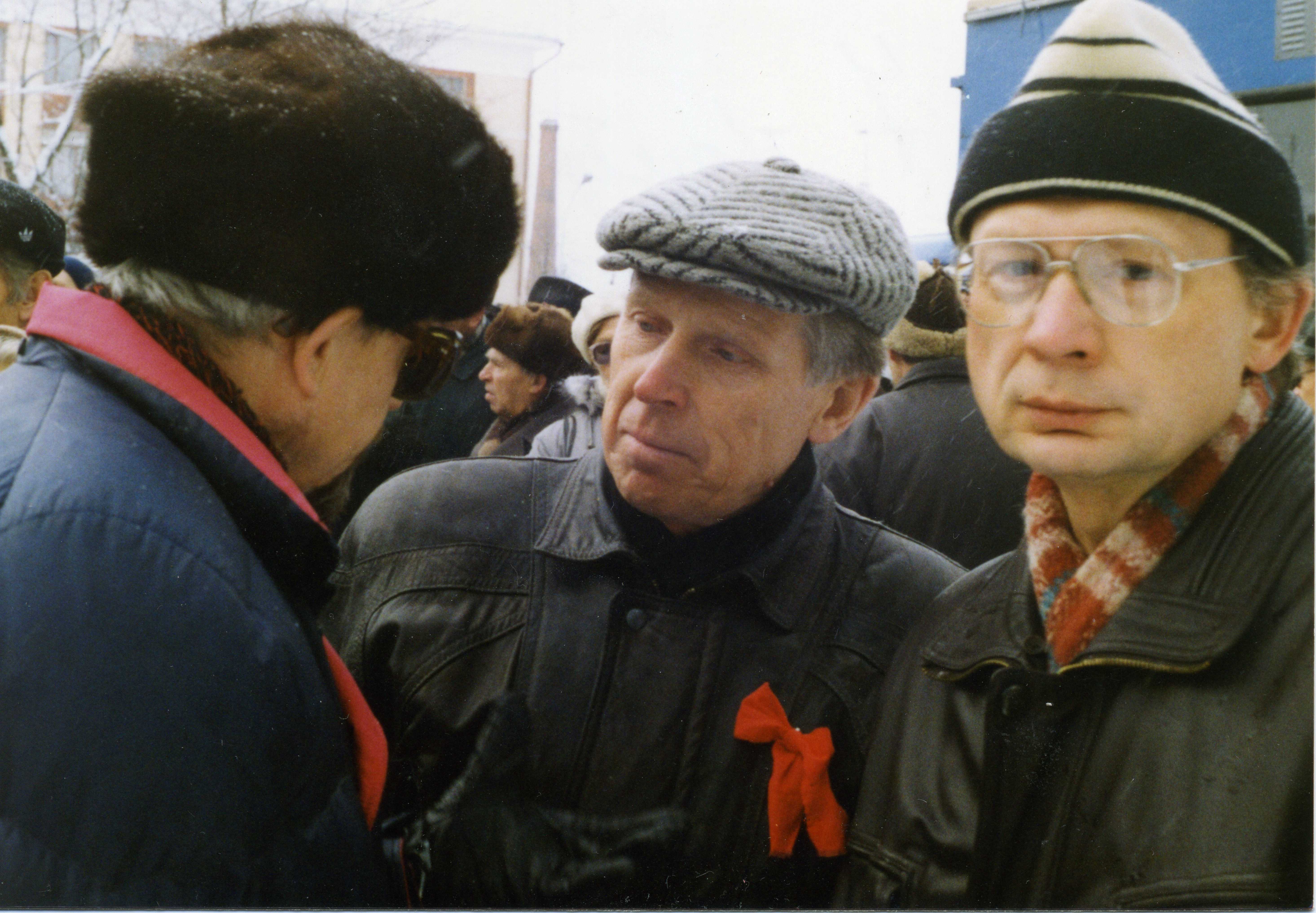 Во время демонстрации, 7 ноября 1998 г. © Фото из личного архива Н.А. Жаравина