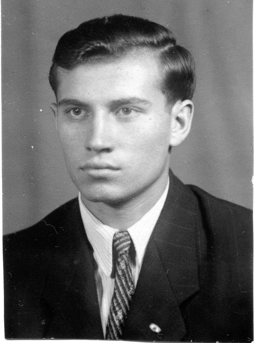 В.Н. Казимиров — атташе советского посольства в Венгрии. 1956 г. © Фото из личного архива В.Н. Казимирова